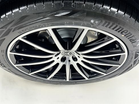 New 2026 Mercedes-Benz GLS 580 4MATIC image 35