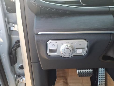 New 2026 Mercedes-Benz GLS 450 4MATIC image 17