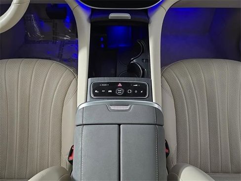 Used 2023 Mercedes-Benz EQS 580 4MATIC SUV image 22