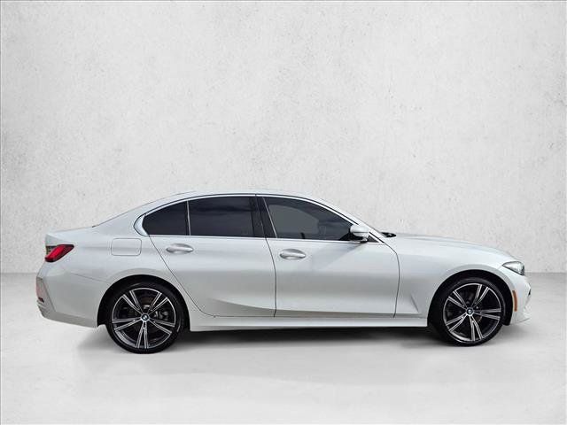 Used 2024 BMW 330i Sedan w/ Premium Package RWD image 4