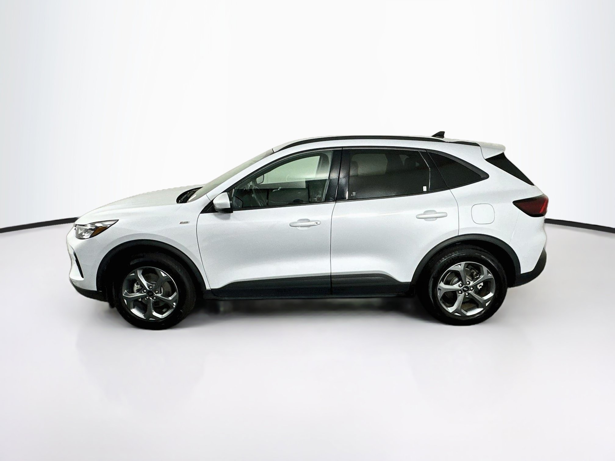 Used 2025 Ford Escape ST-Line Select AWD/4WD image 4