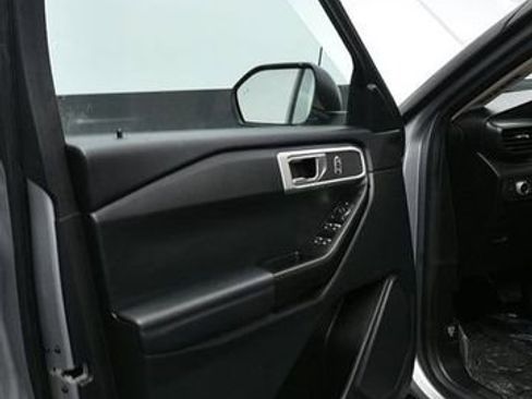 Used 2021 Ford Explorer 4WD image 15