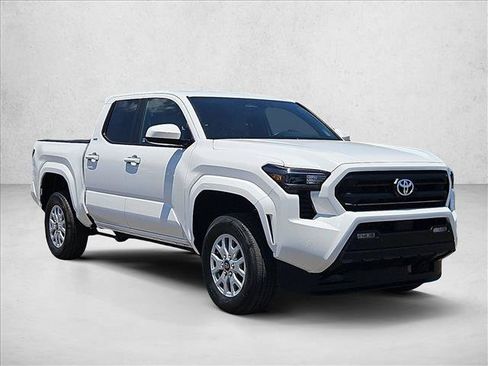 Used 2025 Toyota Tacoma SR5 AWD/4WD image 3