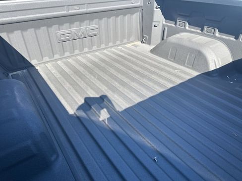 Used 2020 GMC Sierra 1500 Elevation w/ Elevation Value Package image 8