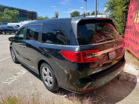 Used 2018 Honda Odyssey EX image 5