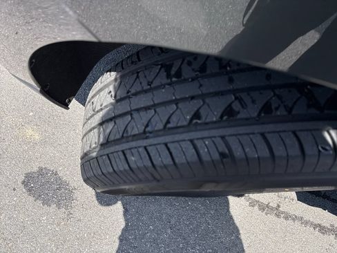 Used 2019 Chevrolet Equinox LT AWD/4WD image 28