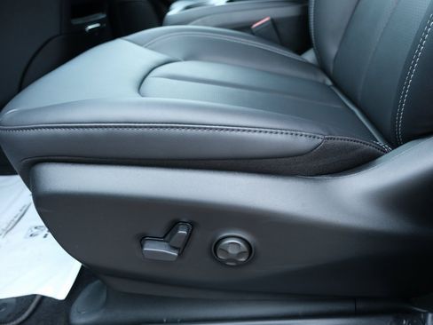 New 2026 Chrysler Voyager LX image 24