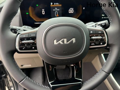 New 2026 Kia Carnival EX image 25