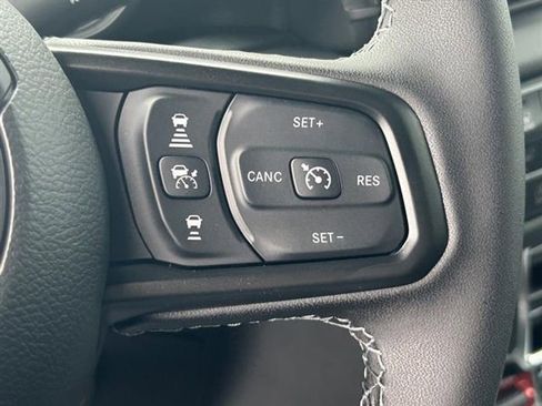 New 2026 Jeep Wrangler Unlimited Rubicon w/ Xtreme 35 Tire Package image 14