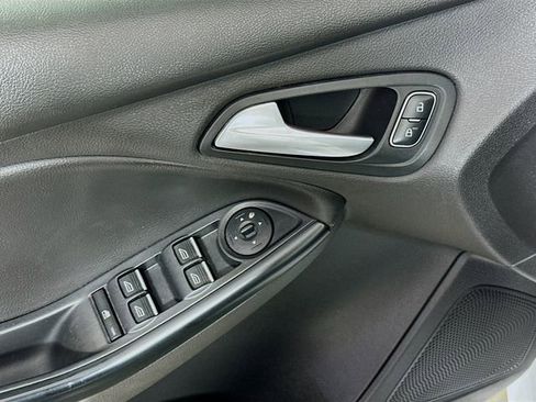 Used 2016 Ford Focus RS image 18