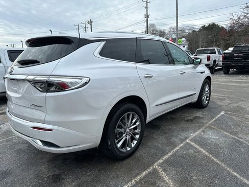 Used 2023 Buick Enclave Avenir w/ Avenir Technology Package image 5