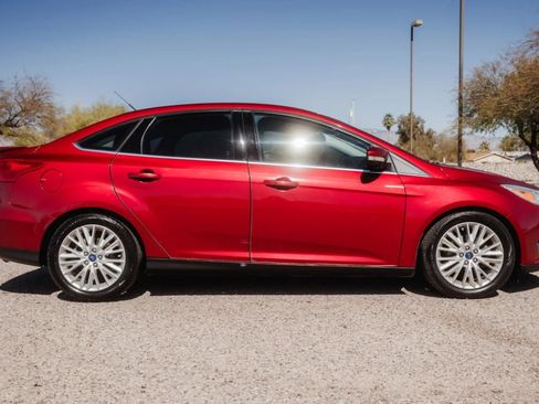 Used 2015 Ford Focus Titanium image 4