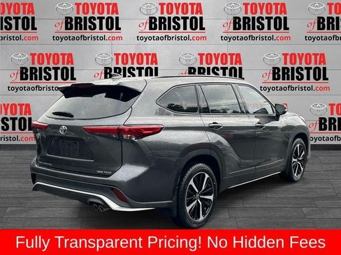 Used 2022 Toyota Highlander XSE AWD/4WD image 3