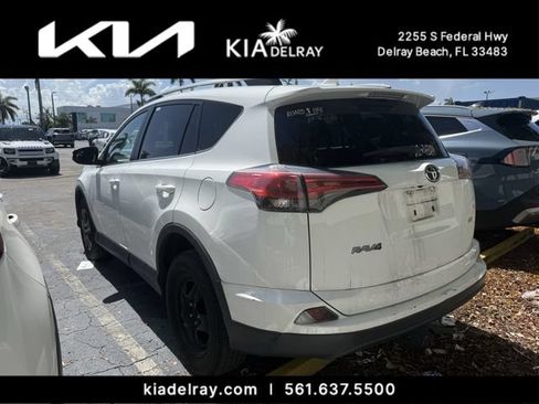 Used 2018 Toyota RAV4 LE w/ All Weather Liner Package FWD image 3