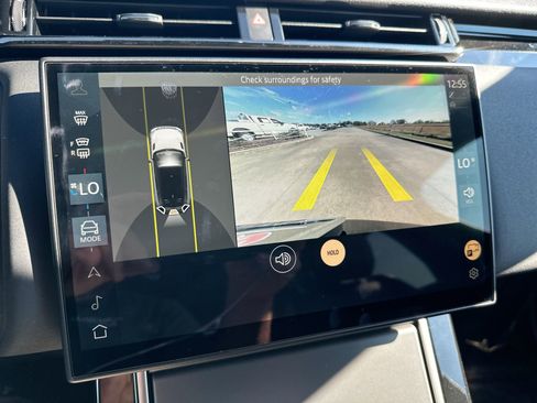 Used 2025 Land Rover Range Rover Velar Dynamic SE image 17