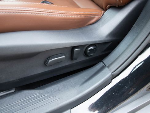 Used 2023 Subaru Outback Touring XT AWD/4WD image 22