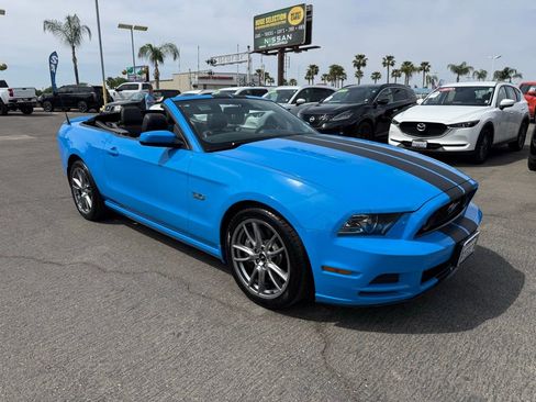 Used 2013 Ford Mustang GT Premium w/ Brembo Brake Pkg RWD image 2