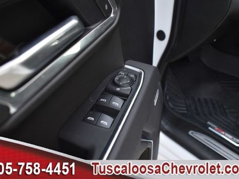 Used 2025 Chevrolet Silverado 1500 RST AWD/4WD image 17