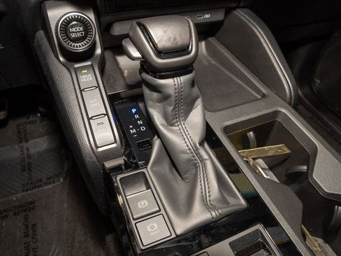 Used 2025 Toyota Land Cruiser image 18