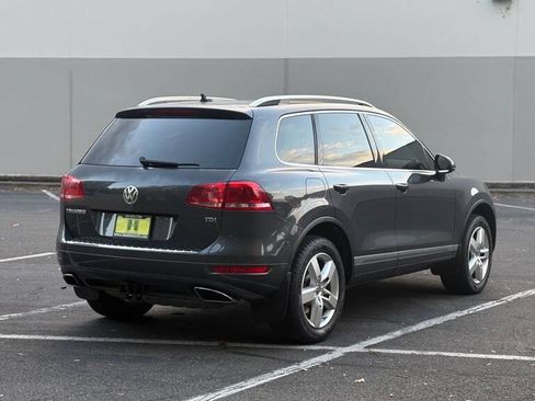 Used 2011 Volkswagen Touareg Sport AWD/4WD image 5