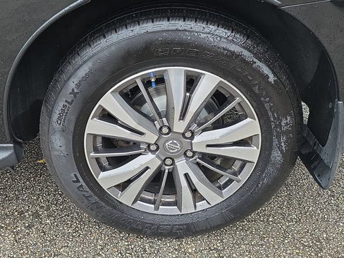 Used 2019 Nissan Pathfinder SL w/ Cargo Package FWD image 15