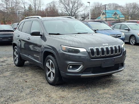 Used 2019 Jeep Cherokee Limited image 3