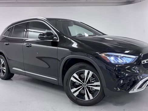 Certified 2025 Mercedes-Benz GLA 250 4MATIC image 10