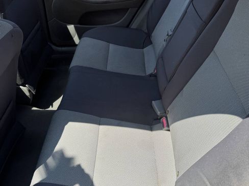 Used 2006 Suzuki Reno FWD image 18