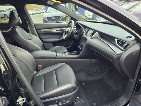 Used 2023 INFINITI QX55 Luxe w/ Cargo Package image 11