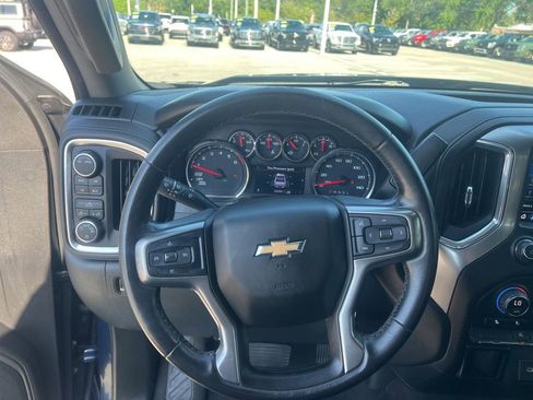 Used 2020 Chevrolet Silverado 1500 LT w/ Fleet Comfort Package AWD/4WD image 10