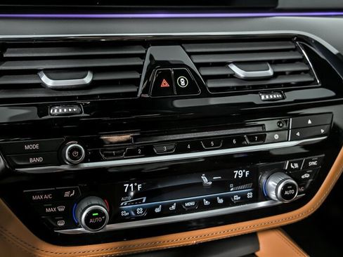 Used 2019 BMW M5 w/ Executive Package image 32