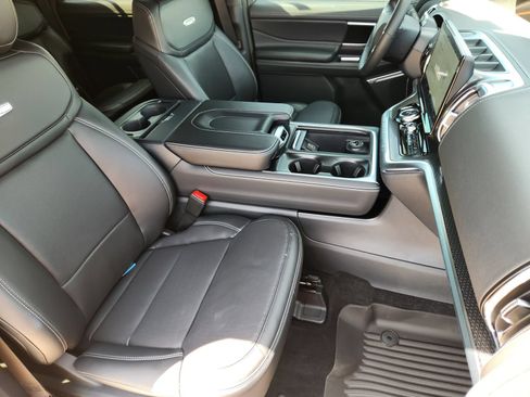 New 2027 Ford Expedition Max Platinum w/ Stealth Appearance Package AWD/4WD image 15