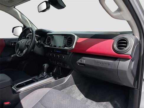 Used 2023 Toyota Tacoma SR5 w/ Technology Package image 30