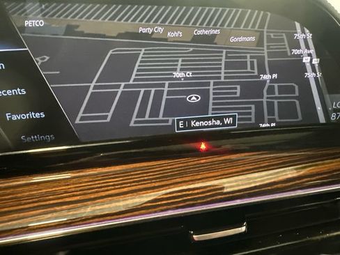 Certified 2022 Cadillac Escalade Premium Luxury w/ Performance Package AWD/4WD image 9