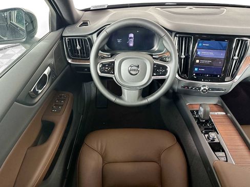 Certified 2025 Volvo V60 B5 Cross Country Plus w/ Protection Package Premier image 20