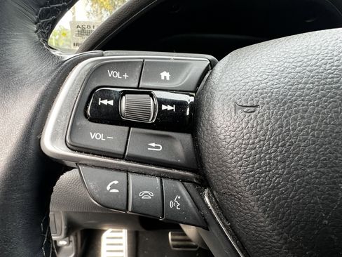 Used 2019 Honda Accord Sport image 19