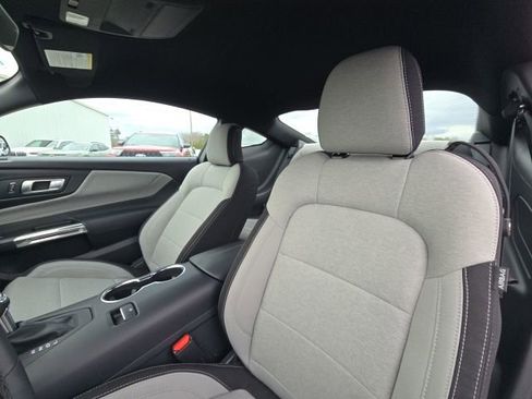 Used 2025 Ford Mustang Coupe image 16
