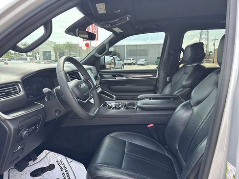 Used 2022 Jeep Wagoneer Series I w/ Premium Group I RWD image 13