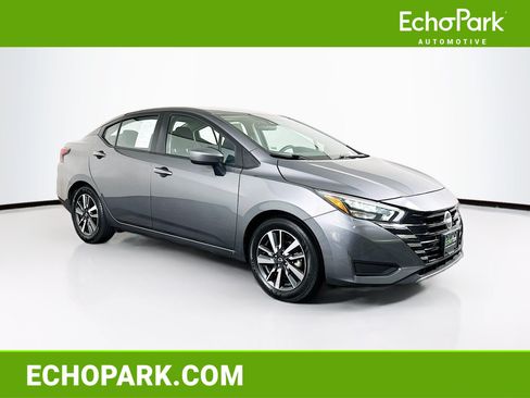 Used 2025 Nissan Versa SV FWD image 1