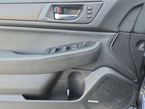 Used 2017 Subaru Legacy 2.5i Limited image 23