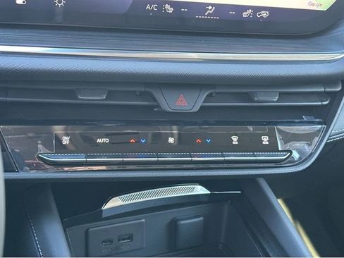 New 2025 Buick Envision Preferred image 24