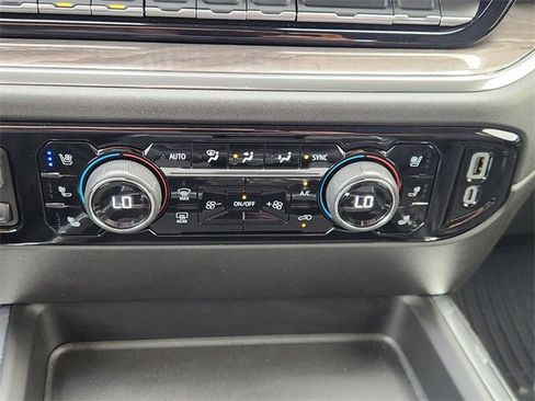 Used 2024 Chevrolet Silverado 2500 LTZ w/ LTZ Texas Edition AWD/4WD image 23