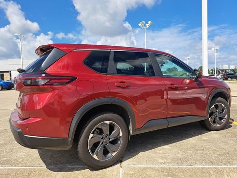 Used 2025 Nissan Rogue SV FWD image 5