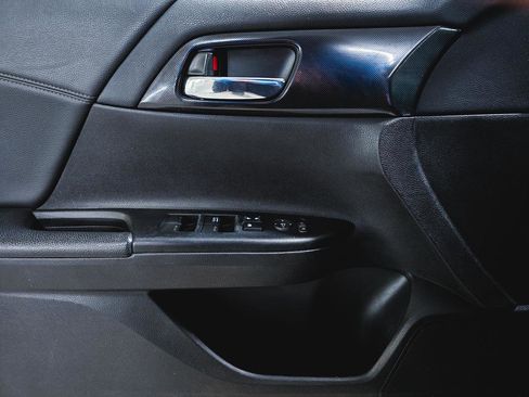 Used 2015 Honda Accord Sport image 15