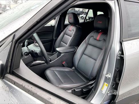 Used 2024 Chevrolet Trax RS w/ Sunroof Package image 10