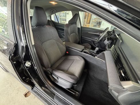 Used 2025 Toyota Camry LE image 35