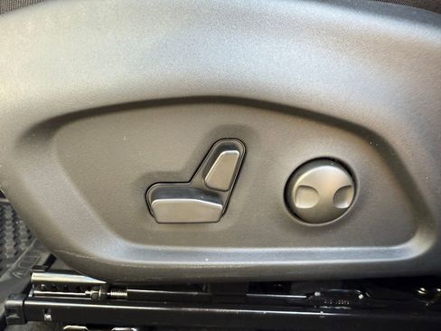 New 2026 Jeep Compass Trailhawk image 18