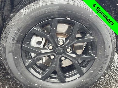 Used 2024 Jeep Grand Cherokee L Altitude image 33