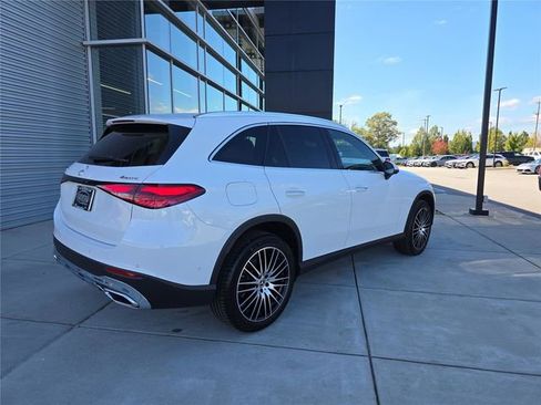 Used 2026 Mercedes-Benz GLC 300 4MATIC image 3