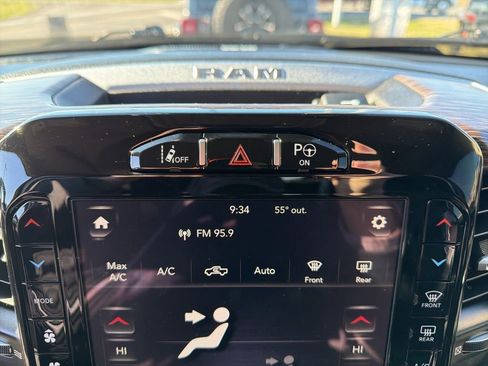 Used 2019 RAM 1500 Laramie AWD/4WD image 42